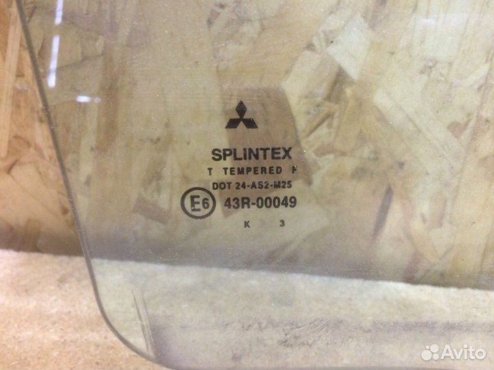 MR135732 Стекло двери задней Mitsubishi Space Star