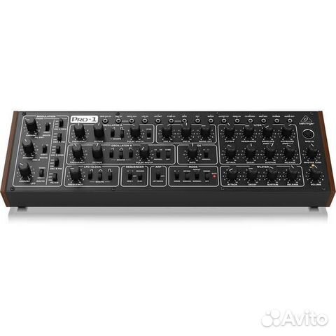 Синтезатор Behringer PRO-1