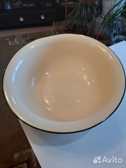 Таз эмалированный