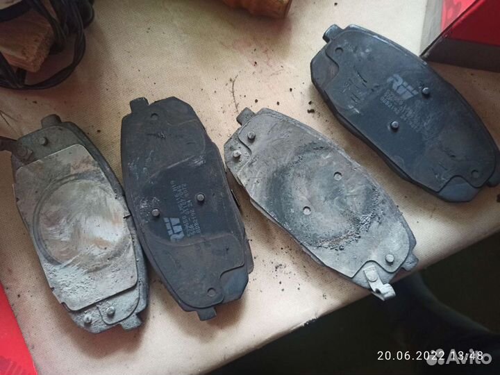 Тормозные колодки и диски передние