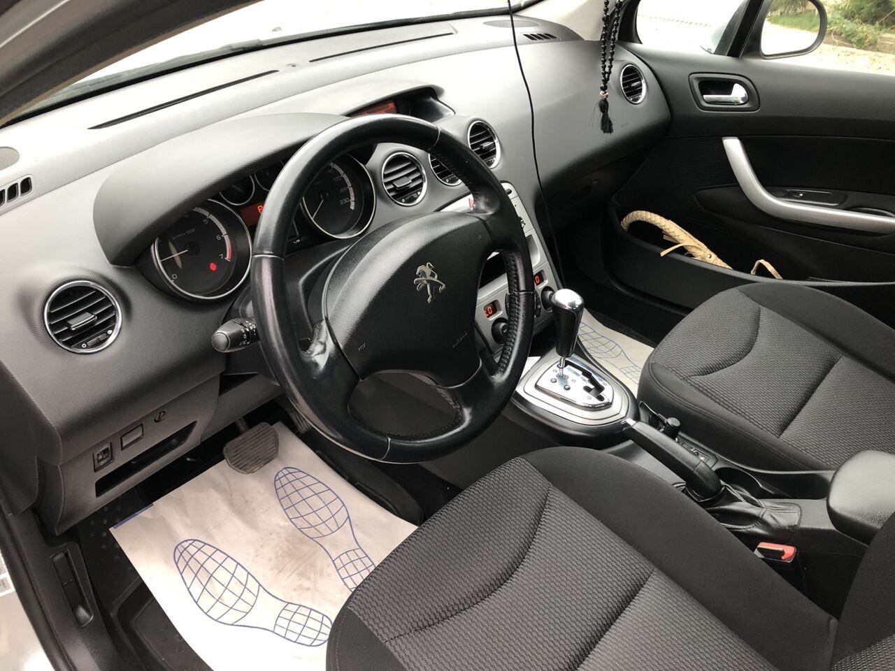 Peugeot 408: фото владельца