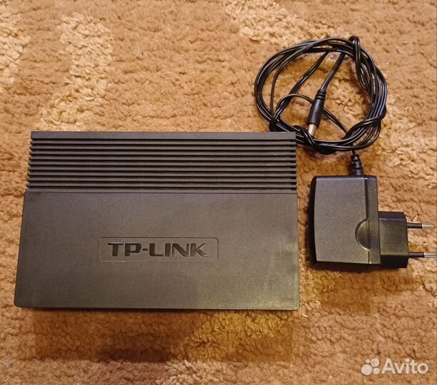 Гигабайтный маршрутизатор TP-link TL-SG1005D