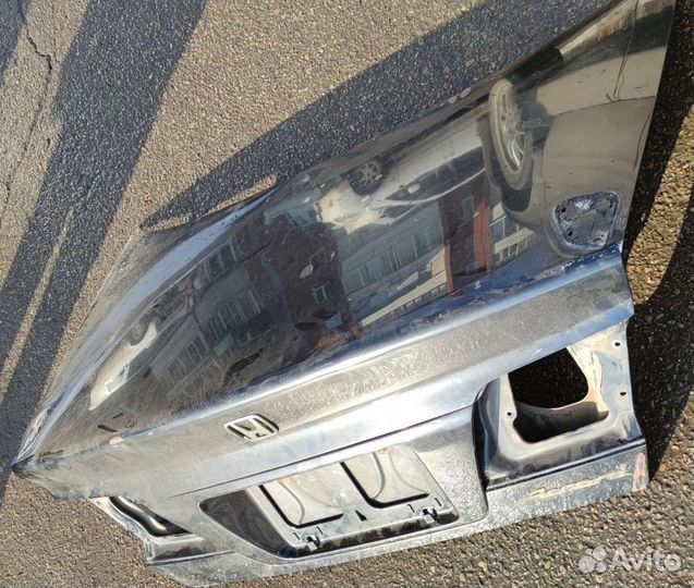 Крышка багажника на Honda accord