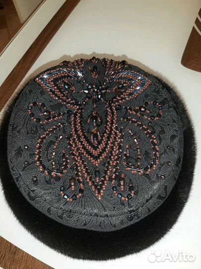 Женская шапка