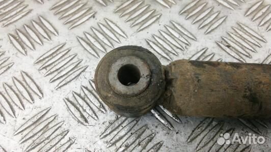 Амортизатор задний nissan navara D40 (80T01MF02)