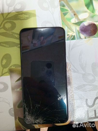 Samsung Galaxy A20, 3/32 ГБ