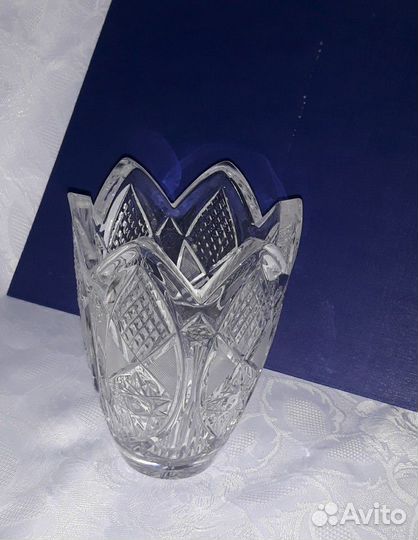 Хрустальная ваза