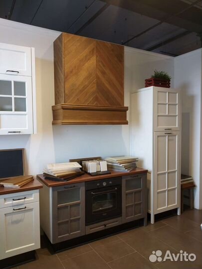 Деревянная вытяжка для кухни