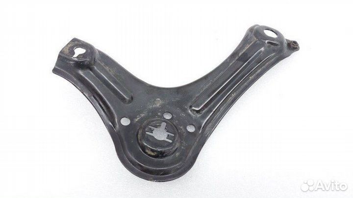 Кронштейн подрамника передний правый Hyundai