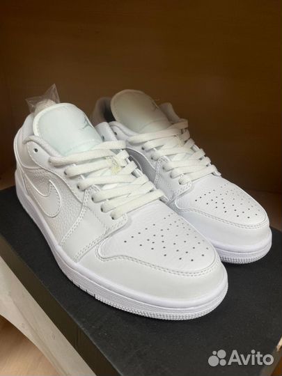 Nike Air Jordan 1 Low тройной белый