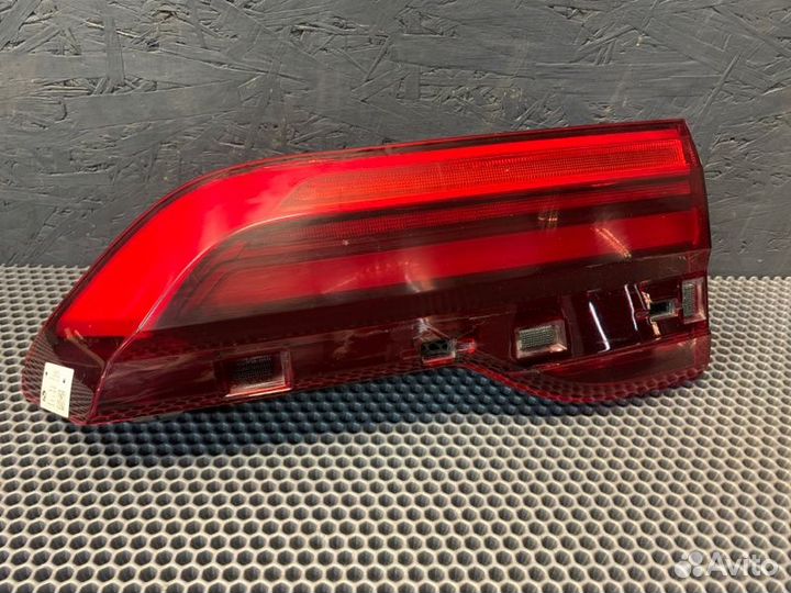 Фонарь крышки багажника левый Bmw X7 G07 M-pack