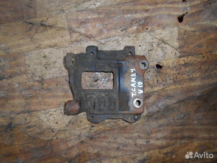 Кронштейн компрессора кондиционера Toyota Camry V