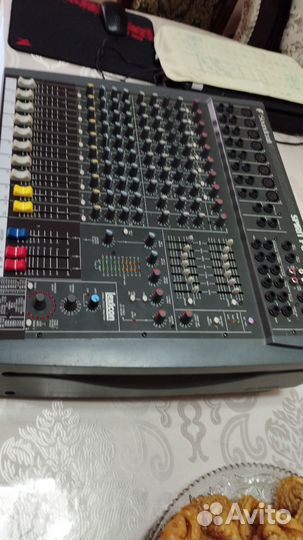 Активный пульт Soundcraft