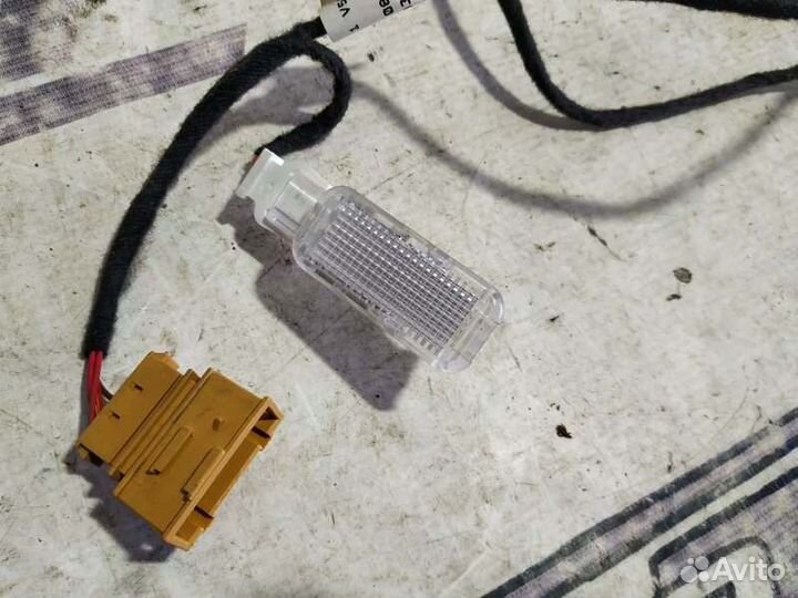 Проводка бардачка Audi A4 B7 2.0 BWE 2007