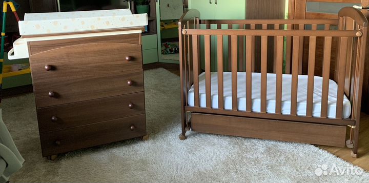 Комплект: Детская кроватка и комод Micuna