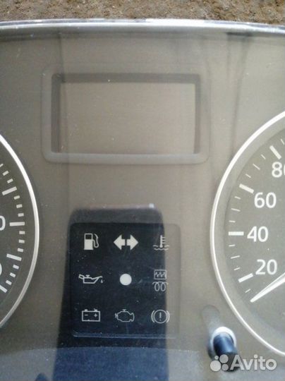 Щиток приборов Renault Logan 2011