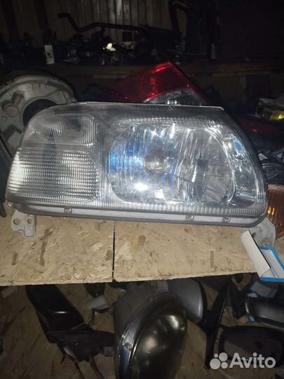 Фара правая сузуки гранд витара xl7