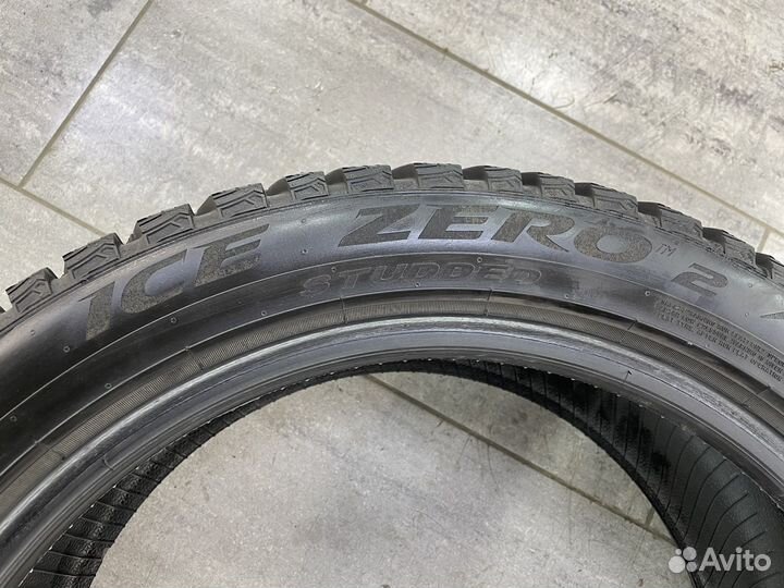 Pirelli Ice Zero 2 245/45 R19 102H