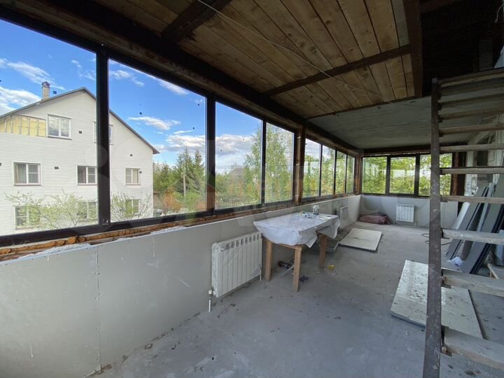 Дом 280 м² на участке 10,1 сот.