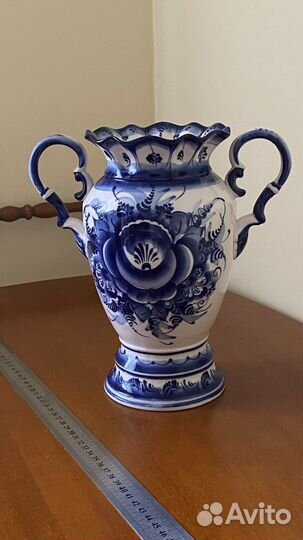 Ваза для цветов настольная Гжель