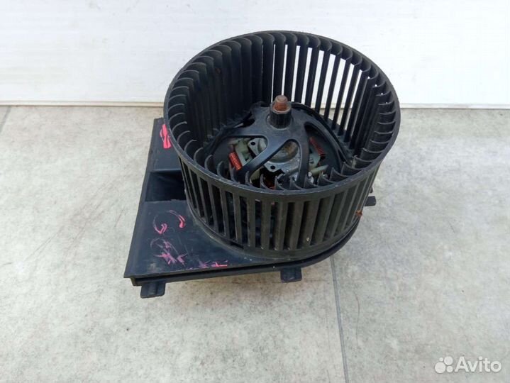 Моторчик печки Volkswagen Golf 4 1J1819021A