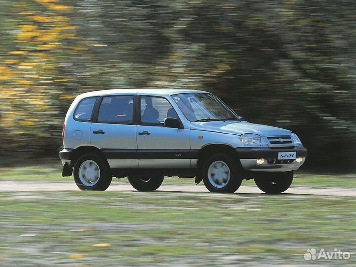 Молдинги на двери Chevrolet Niva с/о 2002 – 2008
