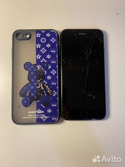 Телефон iPhone se 2020