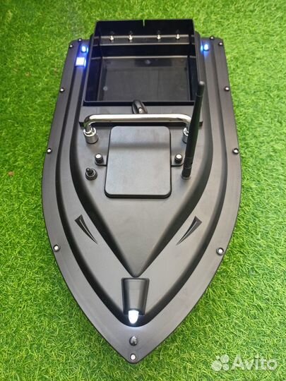 Прикормочный кораблик Тритон 2