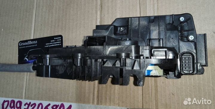 Замок двери передней правой Mercedes C-class