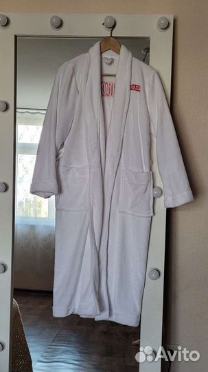 Халат фирменный