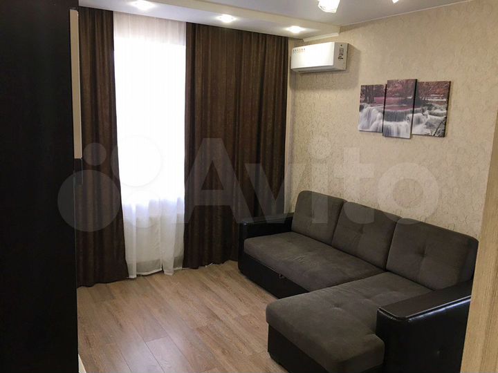 2-к. квартира, 54 м², 2/19 эт.