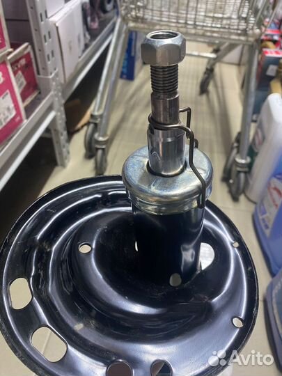 Амортизатор задний левый Camry (XV30)