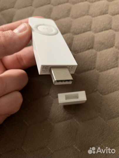 iPod shuffle 1GB M9725FD/A