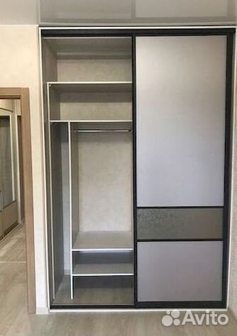 Зеркальный шкаф