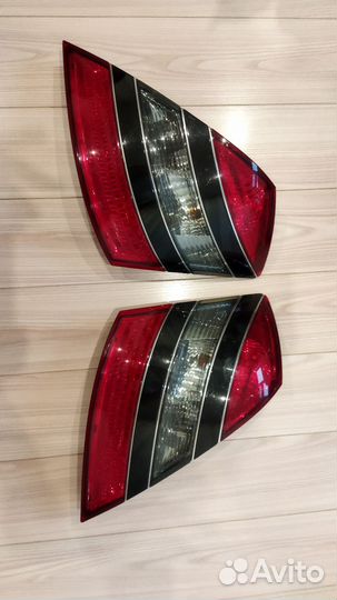 Задний фонарь на mercedes w221