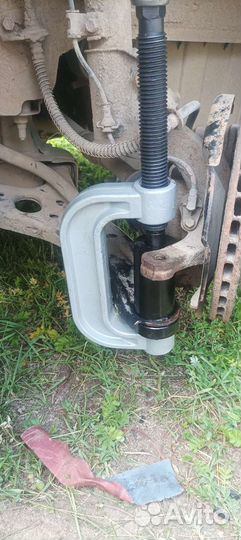 Съёмник шаровых опор аренда