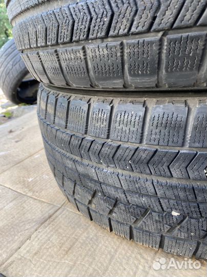 Bridgestone Blizzak VRX 245/45 R19