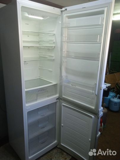 Холодильник LG