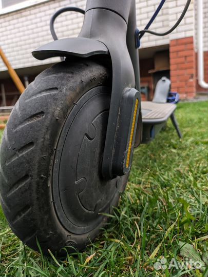 Электросамокат Xiaomi Scooter 3