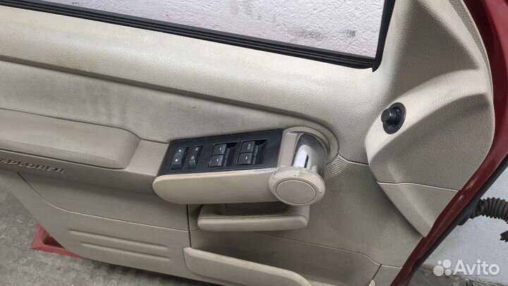 Дверь левая передняя Ford Explorer