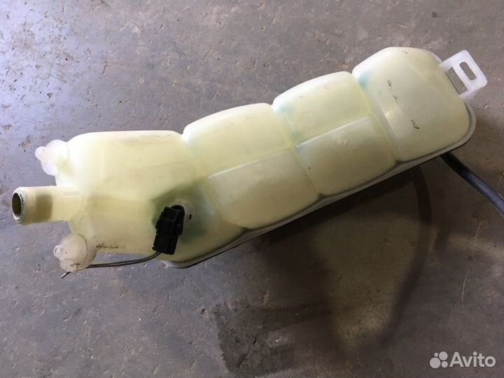 Бачок расширительный Mercedes-Benz E-Class W210