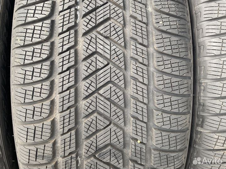 Pirelli Scorpion Winter 275/40 R21 и 305/35 R21