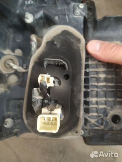 Фонарь правый Тойота 200 рестайлинг 2012-2015