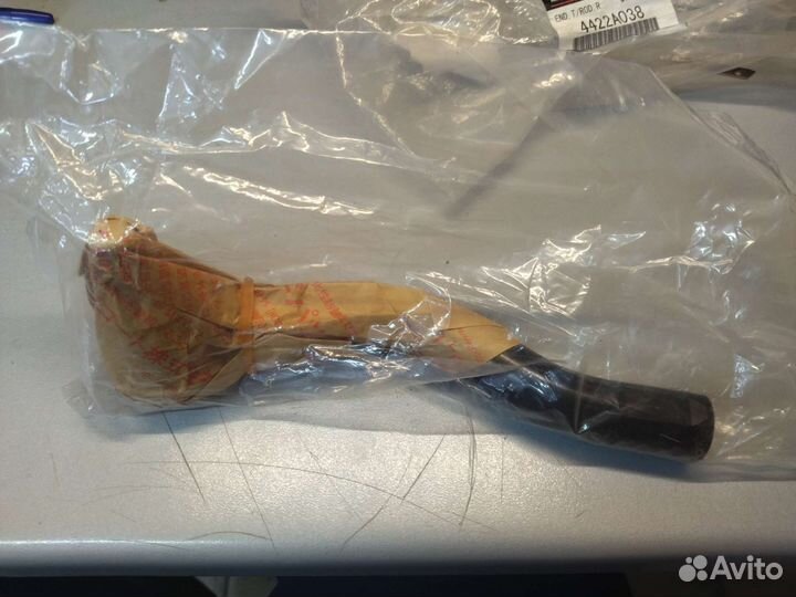 Рулевой наконечник правый Pajero 4