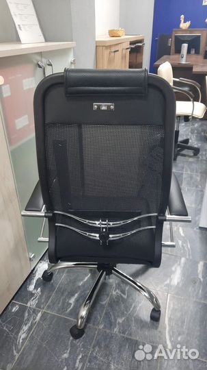 Компьютерное офисное кресло Metta