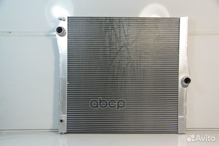 500825J Радиатор охлаждения BMW X5 E-70 (07)