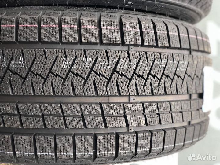 Triangle PL02 255/40 R18 98V