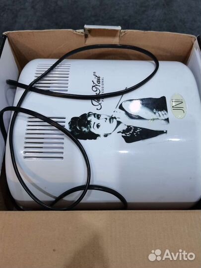 Лампа для маникюра