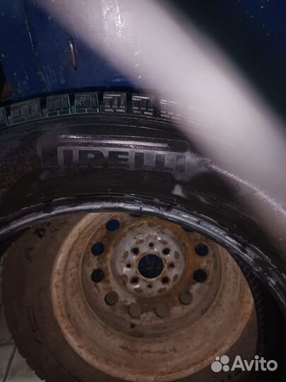 Pirelli Winter Ice Zero 225/60 R18 104T