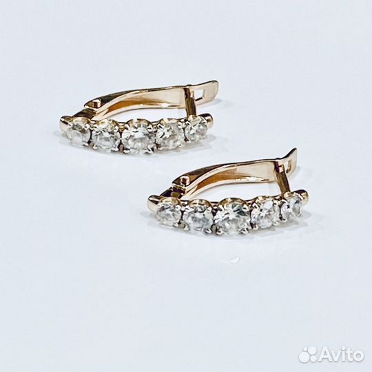 Золотые серьги с камнем